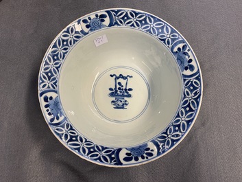 A pair of Chinese blue and white bowls, Kangxi